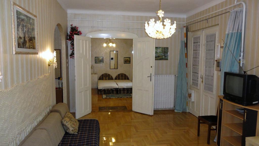 Garibaldi 5 Apartments & Rooms Budapest Habitación foto