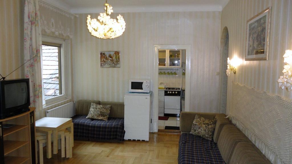 Garibaldi 5 Apartments & Rooms Budapest Habitación foto