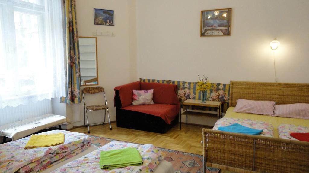 Garibaldi 5 Apartments & Rooms Budapest Exterior foto