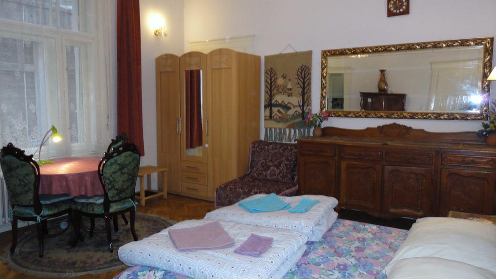Garibaldi 5 Apartments & Rooms Budapest Exterior foto