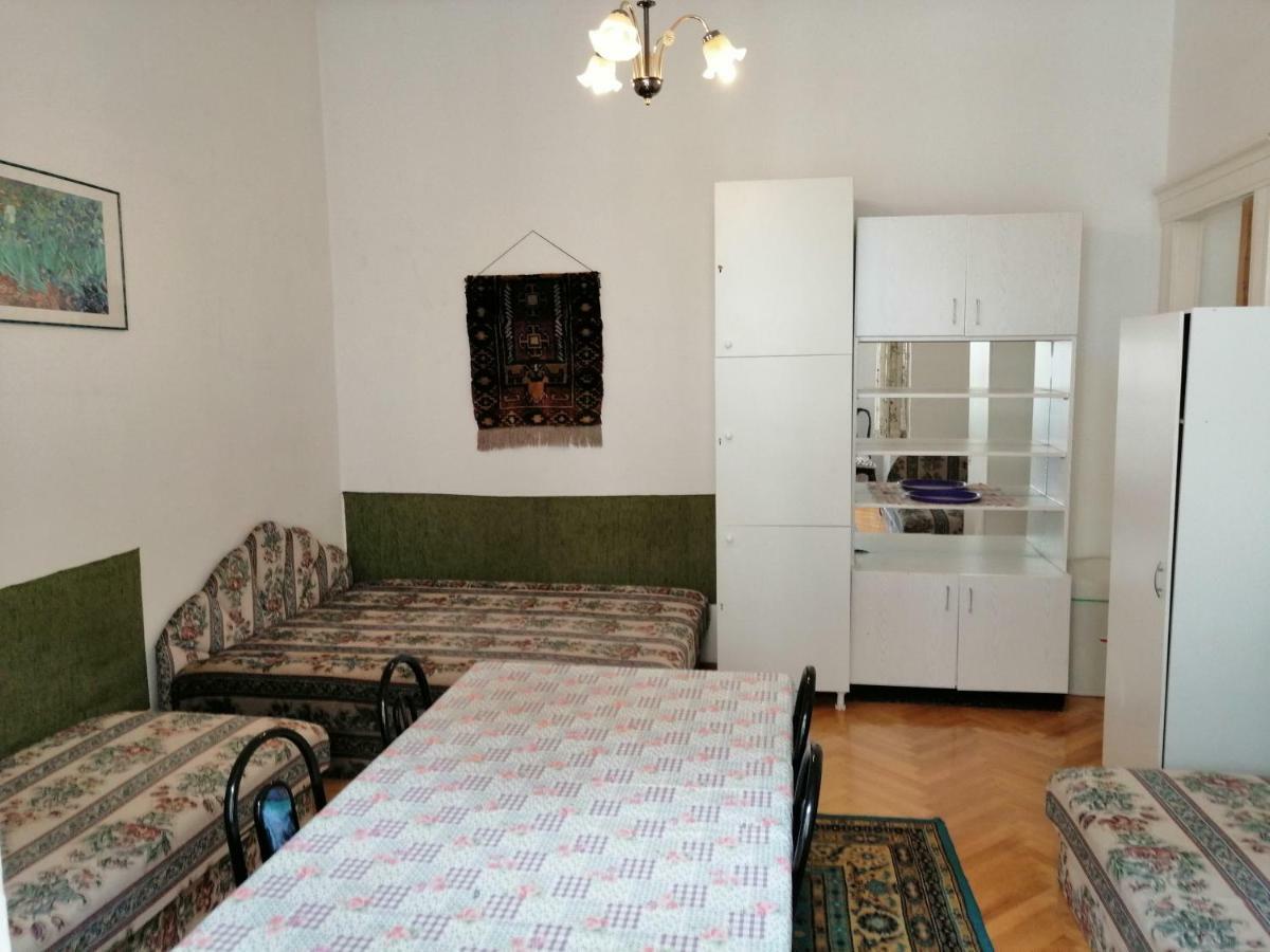 Garibaldi 5 Apartments & Rooms Budapest Exterior foto